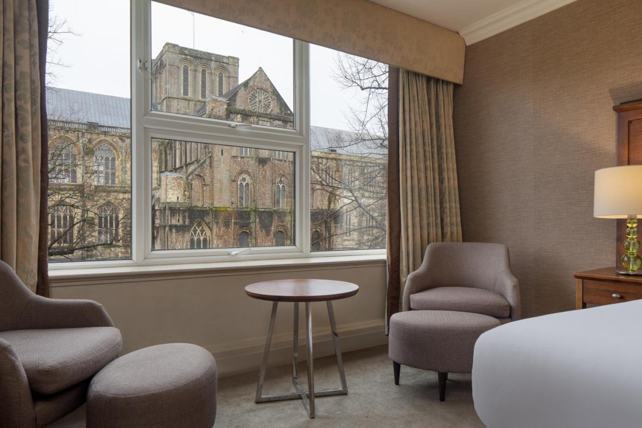 Mercure Winchester Wessex Hotel Bagian luar foto