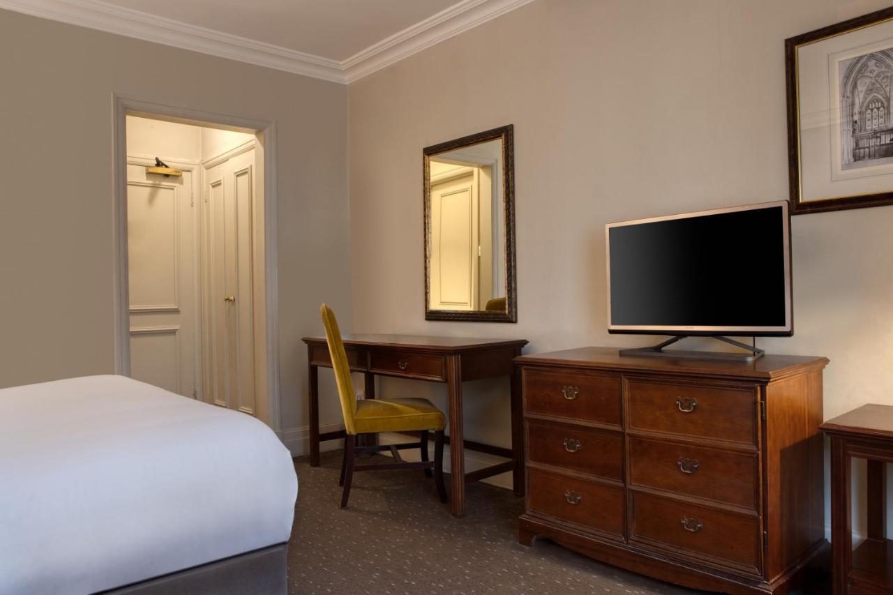 Mercure Winchester Wessex Hotel Bagian luar foto