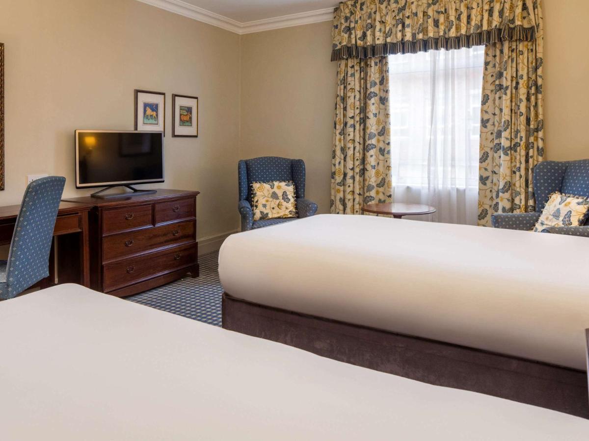 Mercure Winchester Wessex Hotel Bagian luar foto