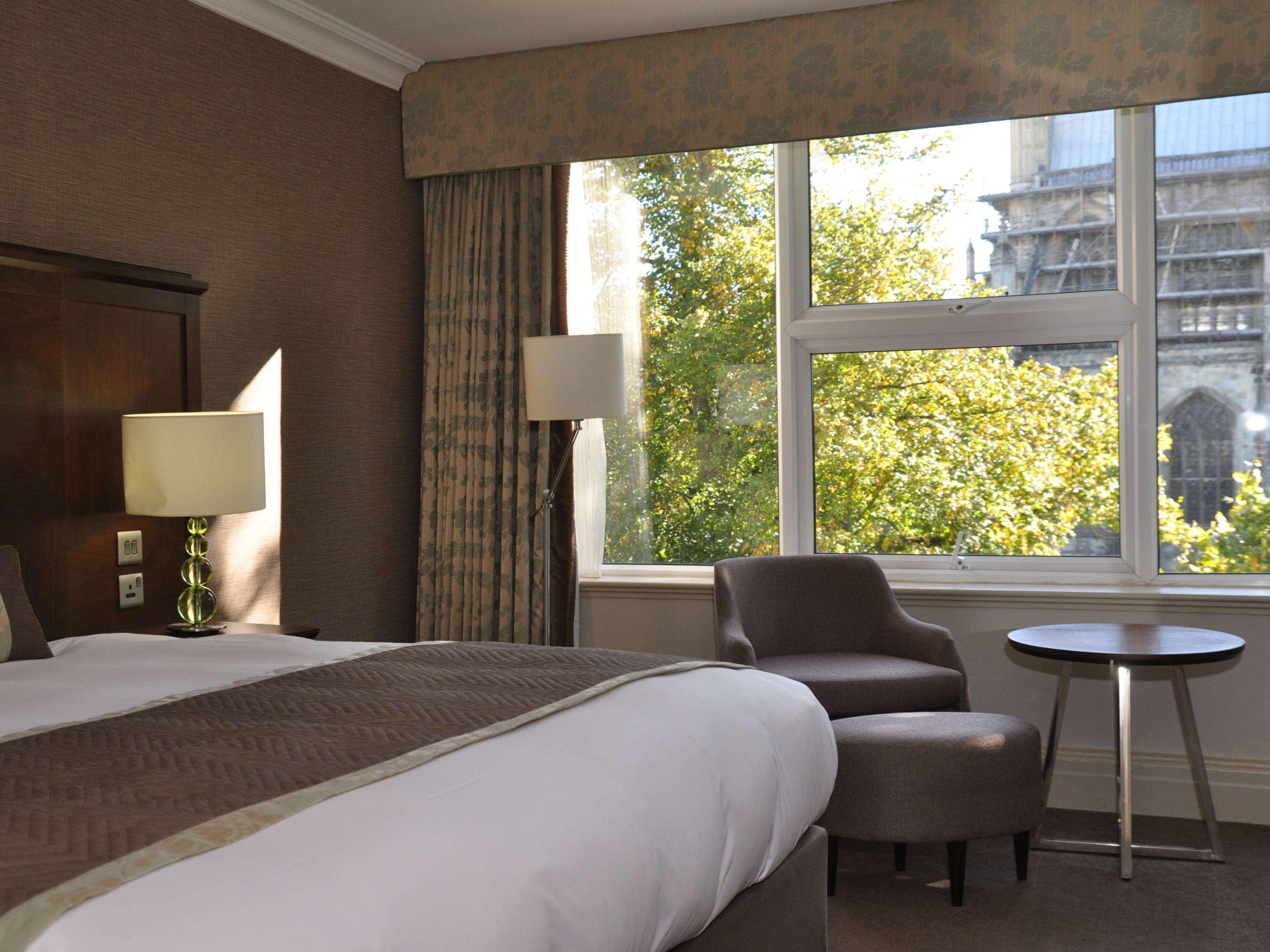 Mercure Winchester Wessex Hotel Bagian luar foto