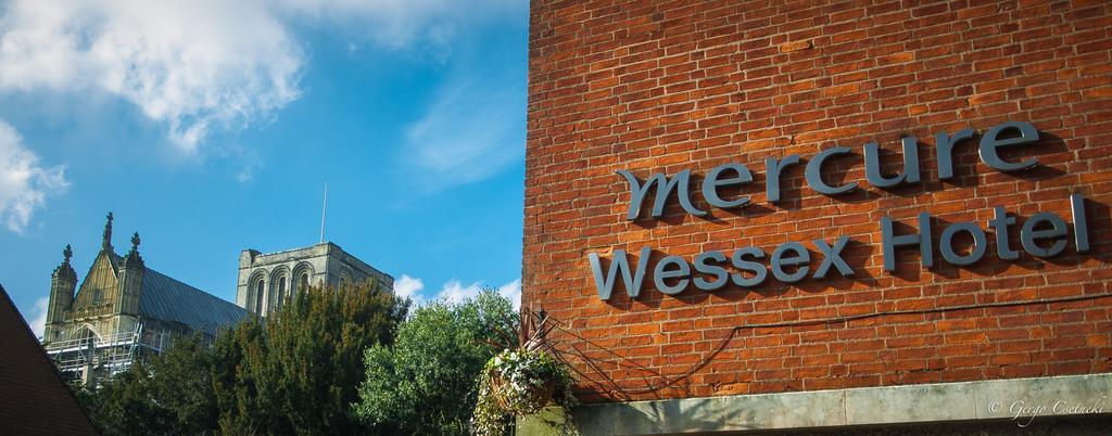 Mercure Winchester Wessex Hotel Bagian luar foto